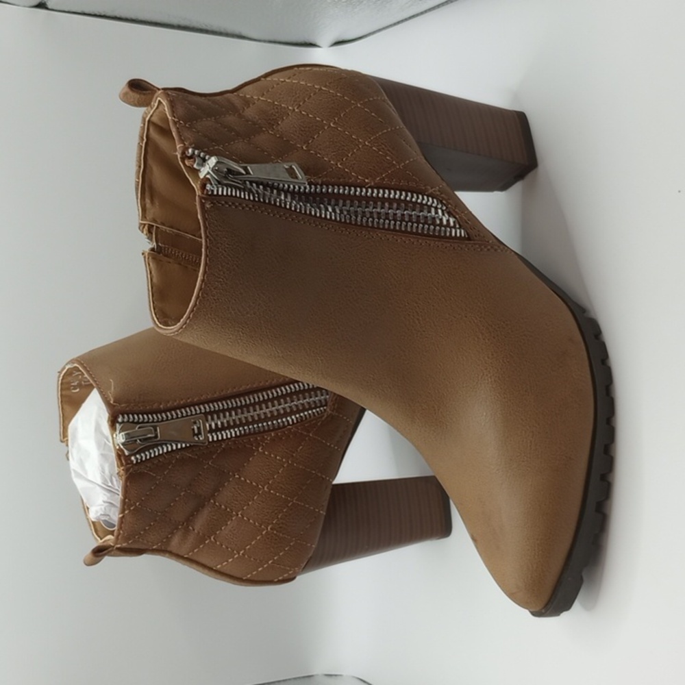 Ankle boots